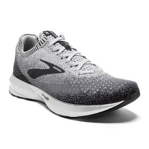 Brooks Levitate 2 Size 8 Women’s